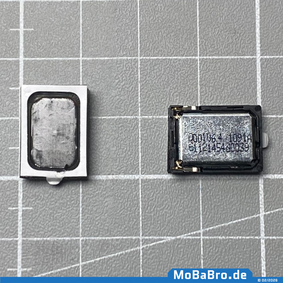 Miniature speaker 15x11x3mm with 8 ohms,1 watts and contac springs