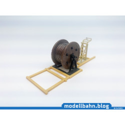 Contact wire construction frame as a creative wagonload from Märklin 39940 H0 / 1:87